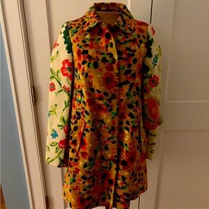 Great  condition. Runs a size big.